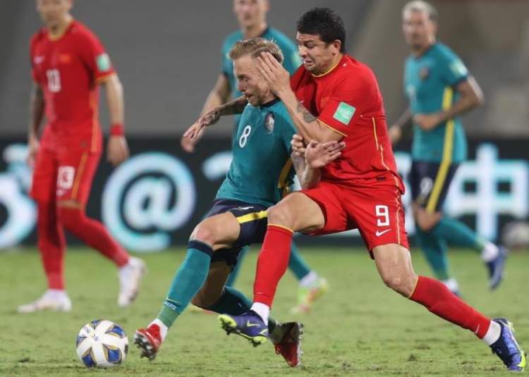 话题｜萨拉赫无缘欧冠名单 离开利物浦倒计时？